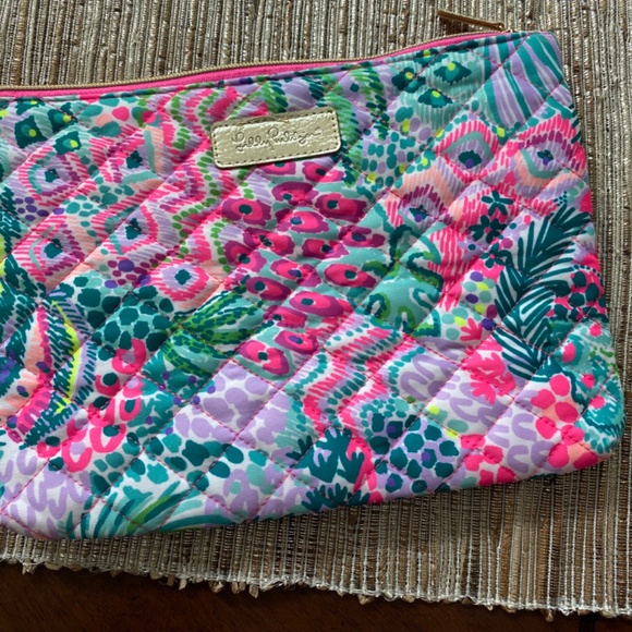 Lilly Pulitzer Printed Quilted Pouch Multi Banana Split Clutch Makeup Bag NWT - Picture 4 of 4